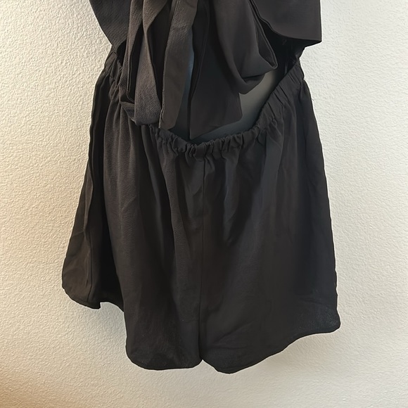 Princess Polly Ragnar Black Tie Front Cutout V Neck Romper - Picture 6 of 12